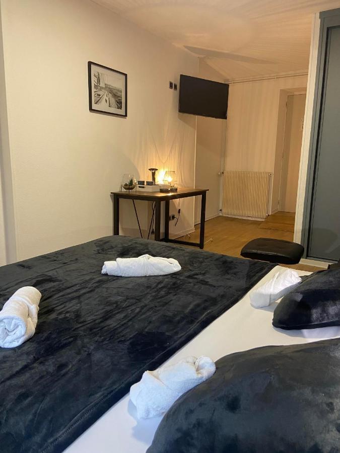 Hotel Du Cerf La Guerche-sur-l'Aubois 部屋 写真