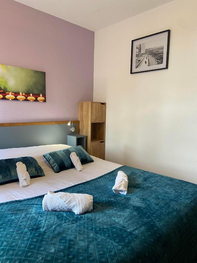 Hotel Du Cerf La Guerche-sur-l'Aubois 部屋 写真